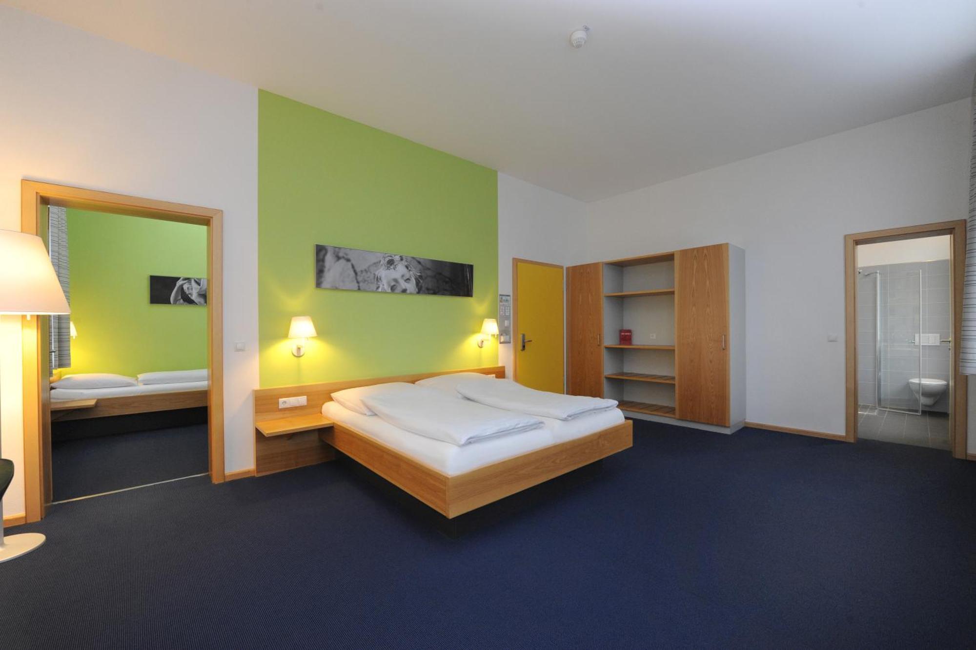 Bildungs- & Tagungshaeuser Vierzehnheiligen Bad Staffelstein Buitenkant foto